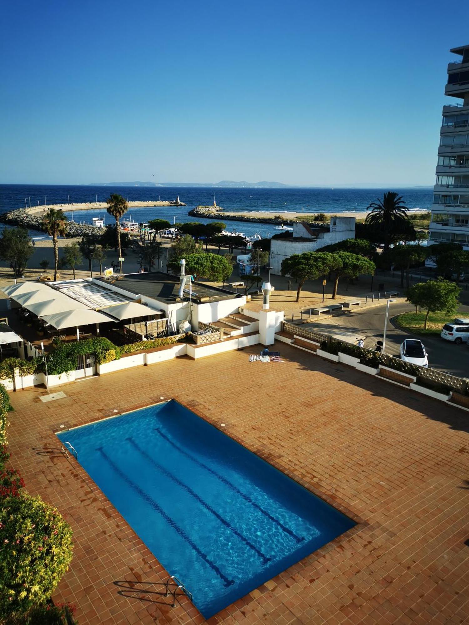 Spacieux Appartement Rose Front Mer Et Piscine Rosas Exteriör bild